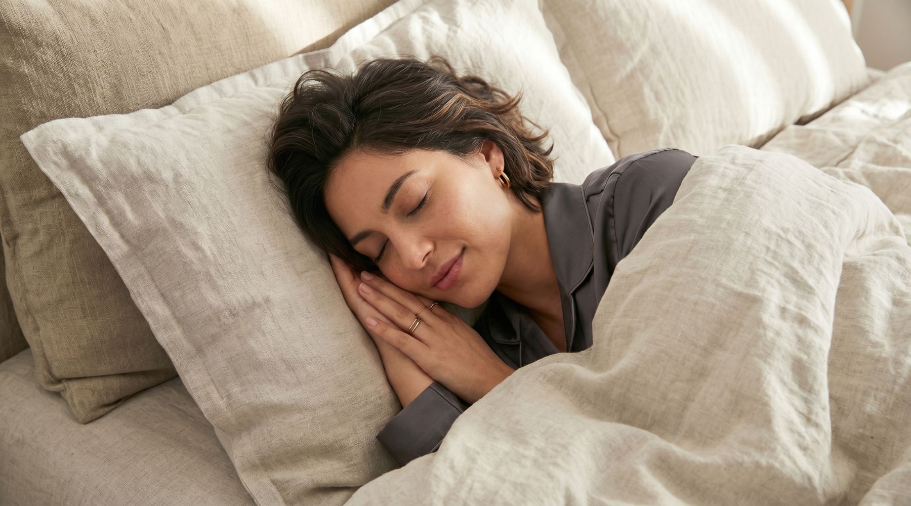 European Linen Bedding: Why Flax Matters for Soft Sheets